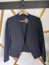 Size 2 Theory Blazer