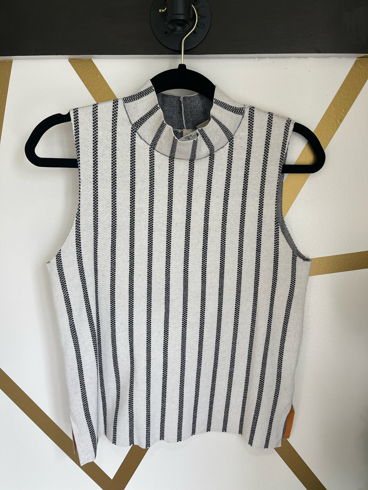 Moth Size Small Striped Top