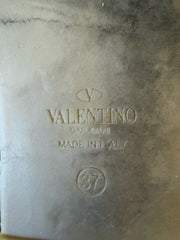 Valentino Size 37 Cream Shoes