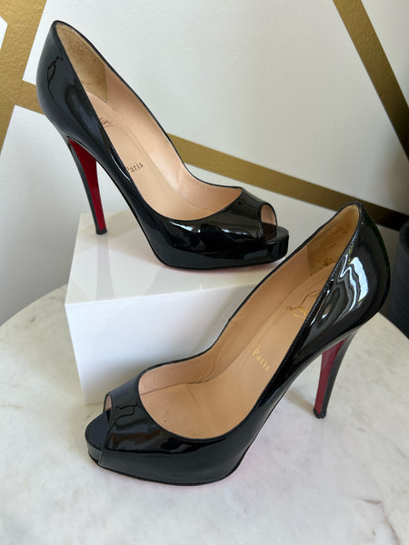 Christian Louboutin Size 38.5 Black Shoes – Virtue Consignment