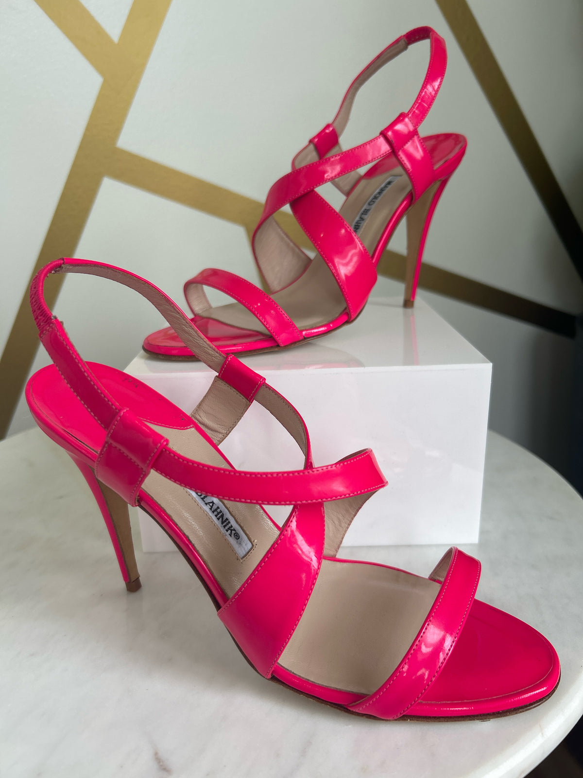 Manolo Blahnik Size 9 Hot Pink Shoes