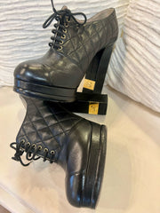 Chanel Size 39 Black Shoes